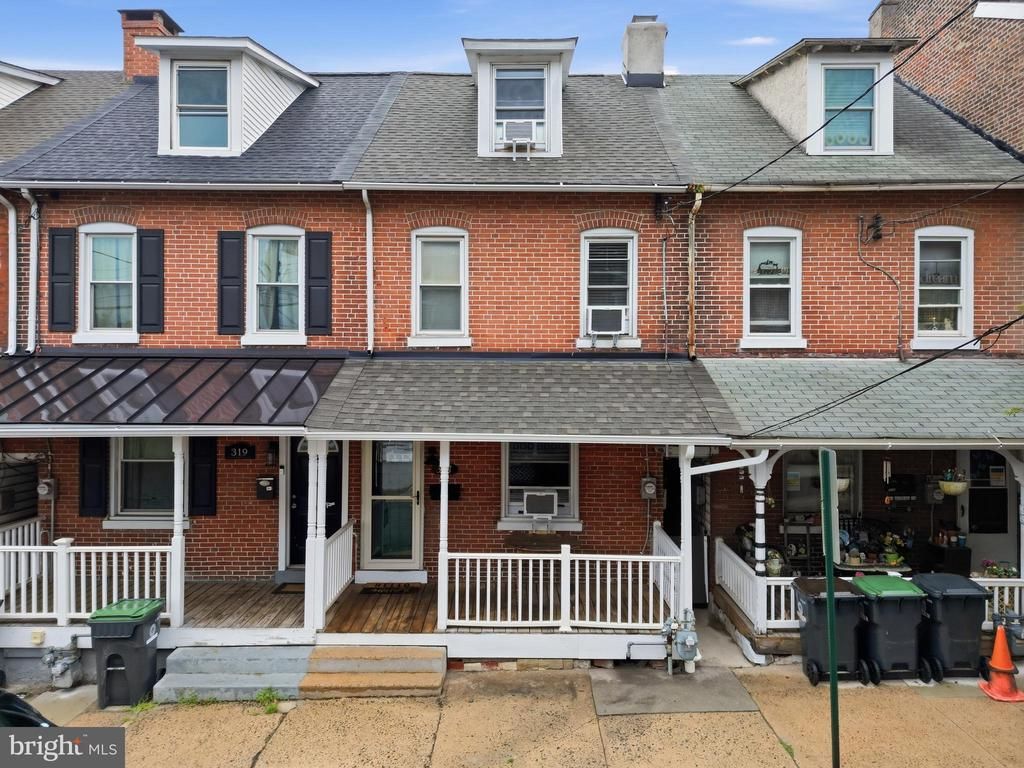 317 Hall Street, Phoenixville, PA 19460 Main Photo