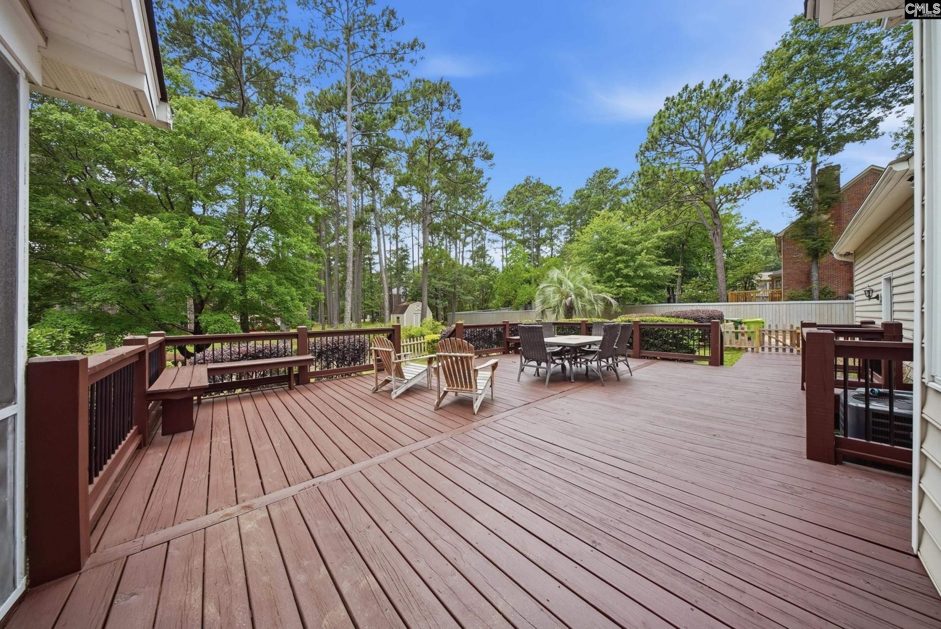 312 Columbia Club Drive E Photo 35