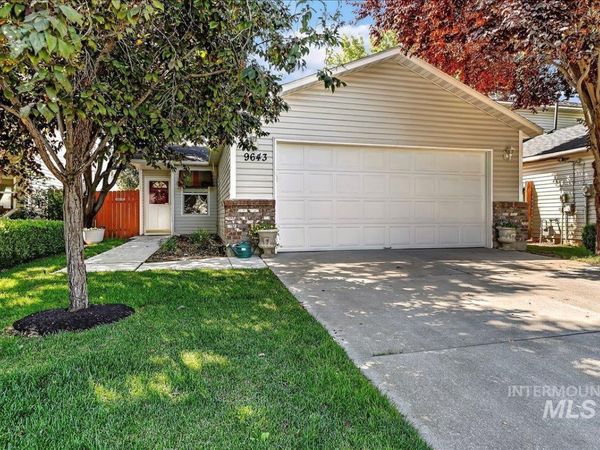 9643 W Weir Hollis Dr, Boise, ID 83709