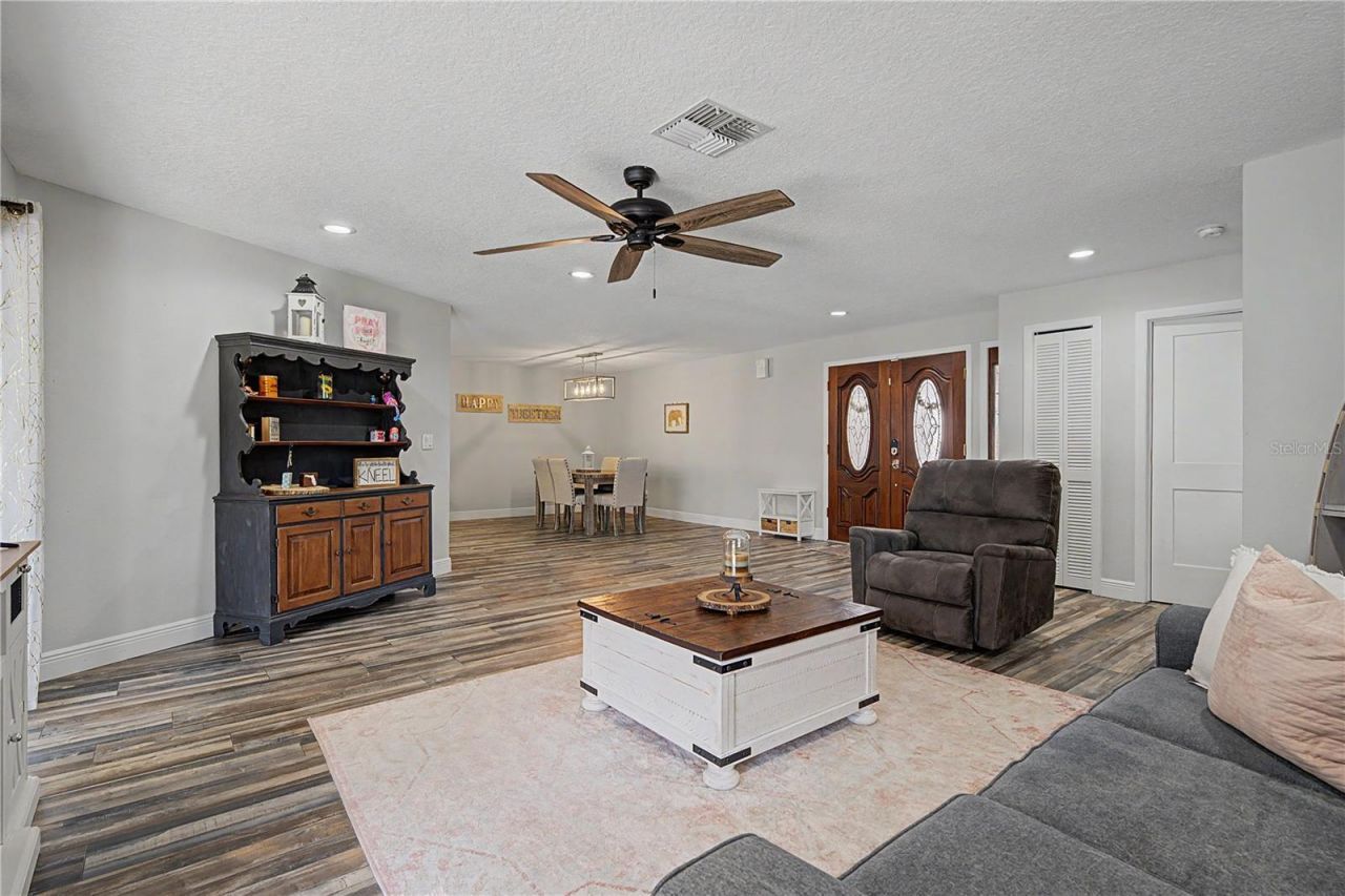 2717 Redford Court E, Clearwater, FL 33761 Photo