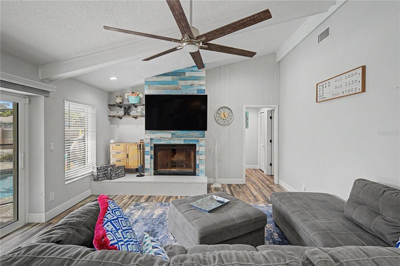 2717 Redford Court E, Clearwater, FL 33761 Photo