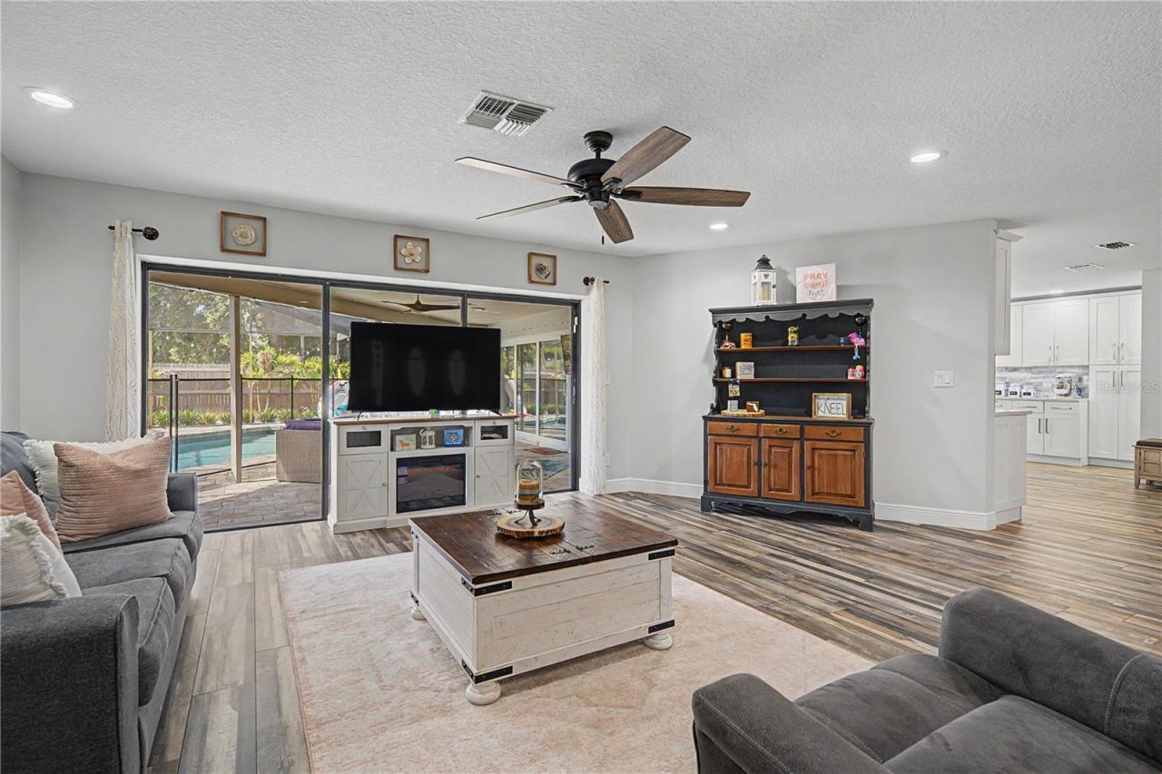 2717 Redford Court E, Clearwater, FL 33761 Photo