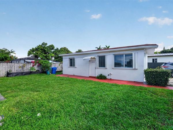 3205 NW 3rd St , Unit 3205, Miami, FL 33125