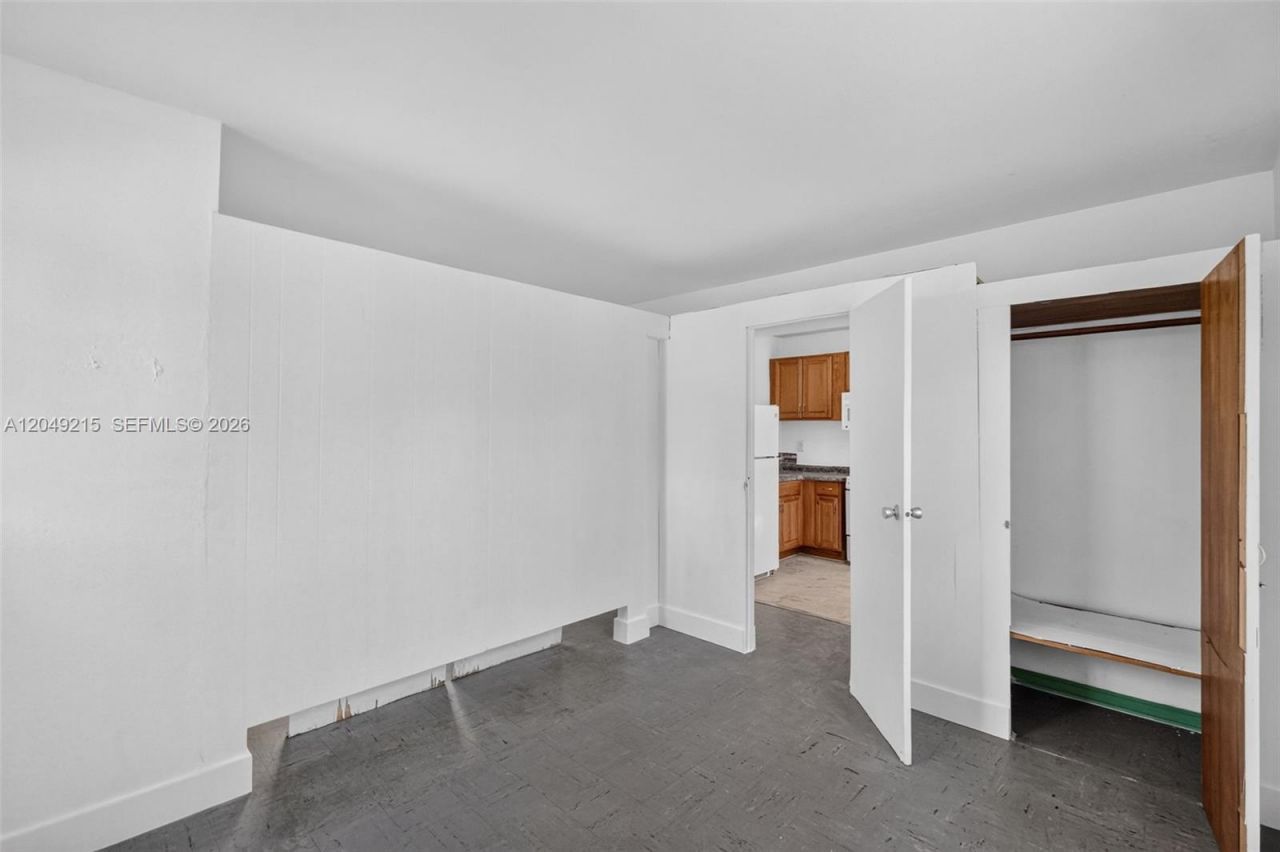 3205 NW 3rd St , Unit 3205, Miami, FL 33125 Photo