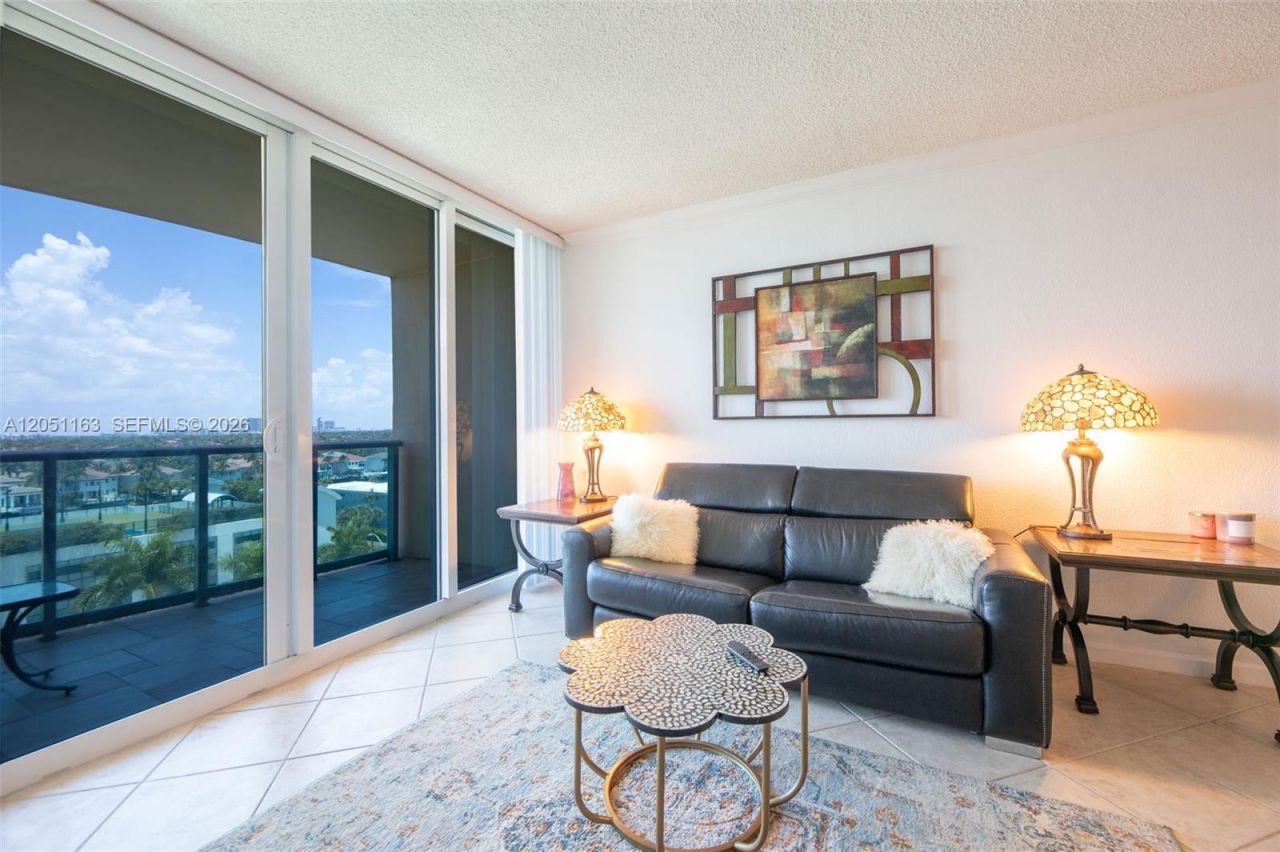 2501 S Ocean Dr , Unit 828, Hollywood, FL 33019 Photo