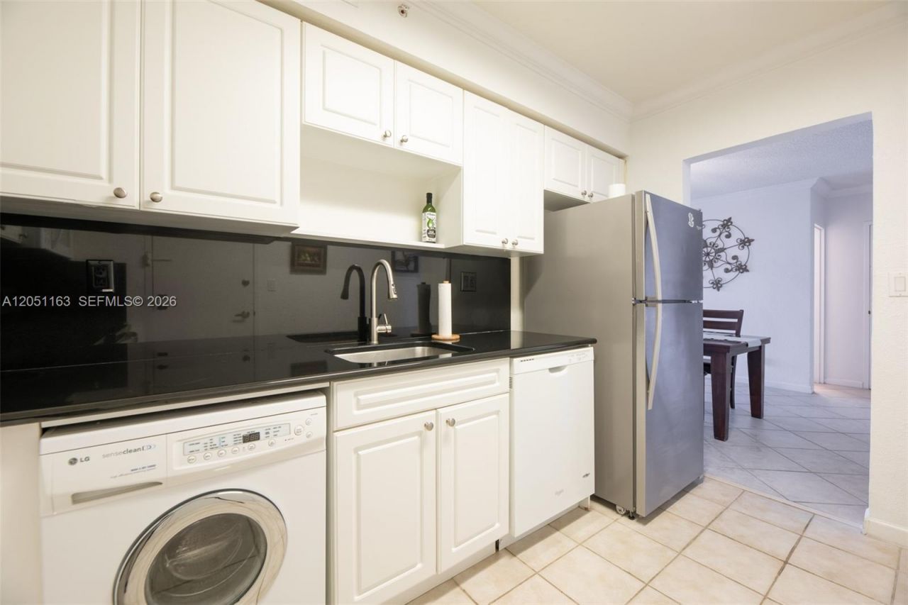 2501 S Ocean Dr , Unit 828, Hollywood, FL 33019 Photo