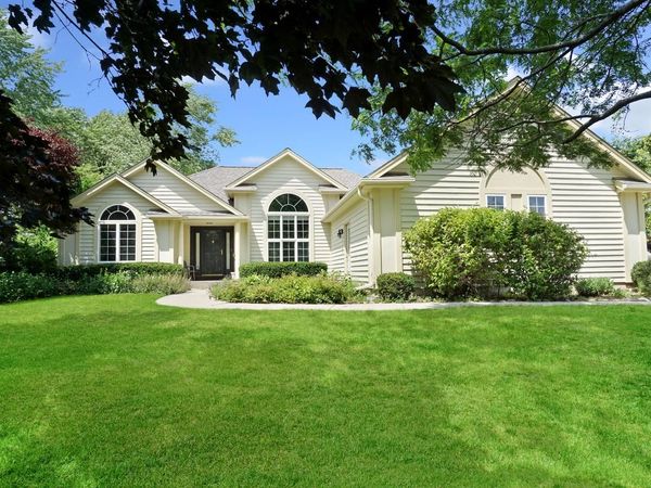 N108W15384 Bel Aire LANE, Germantown, WI 53022
