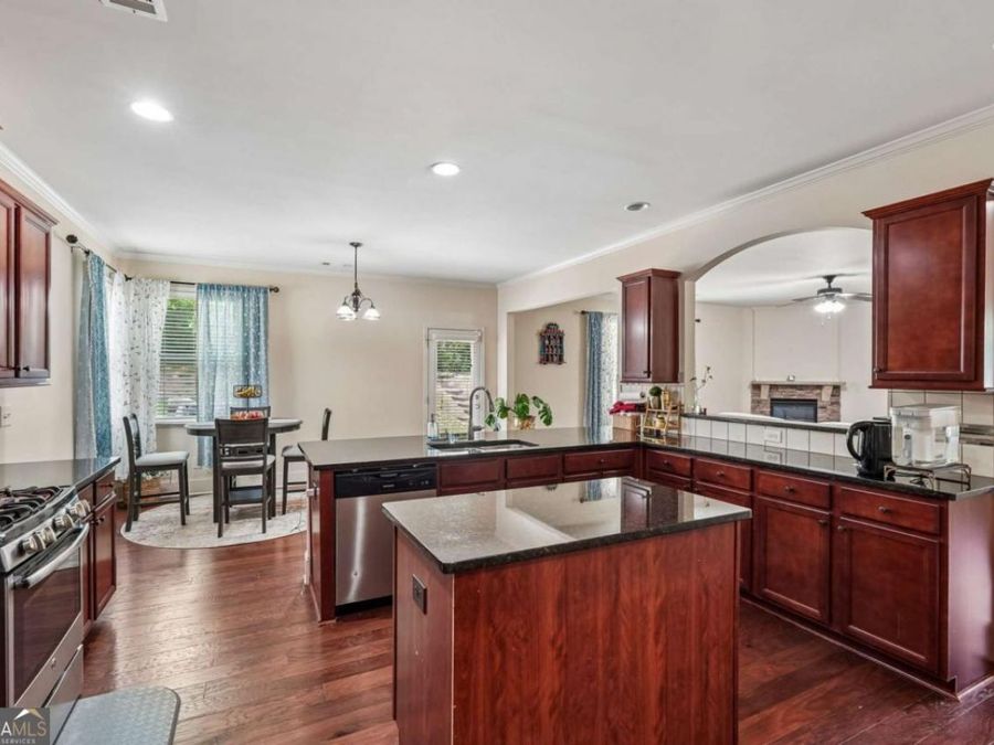 Property Image 8