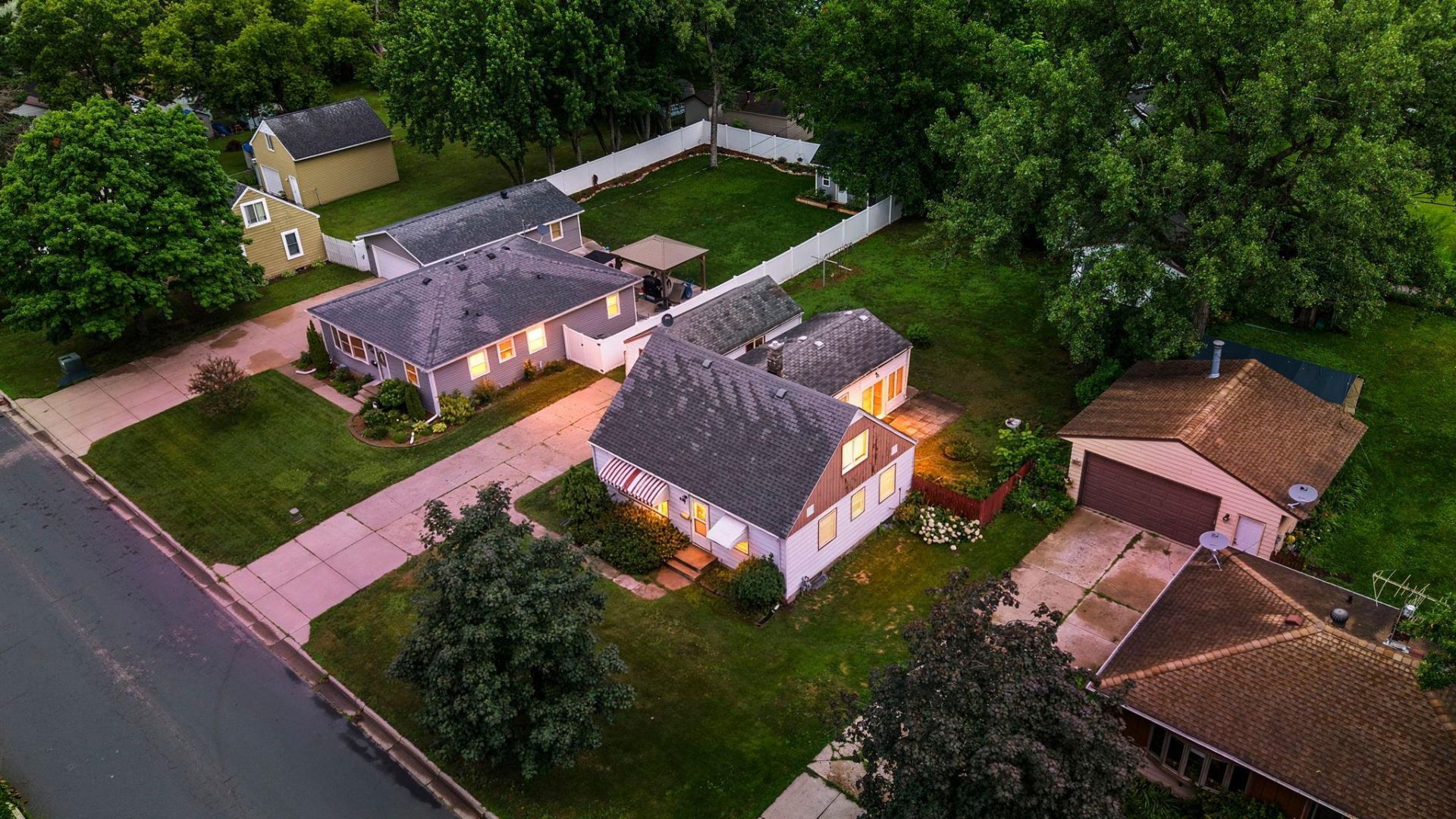 823 Oakwood Drive , Anoka, MN 55303
