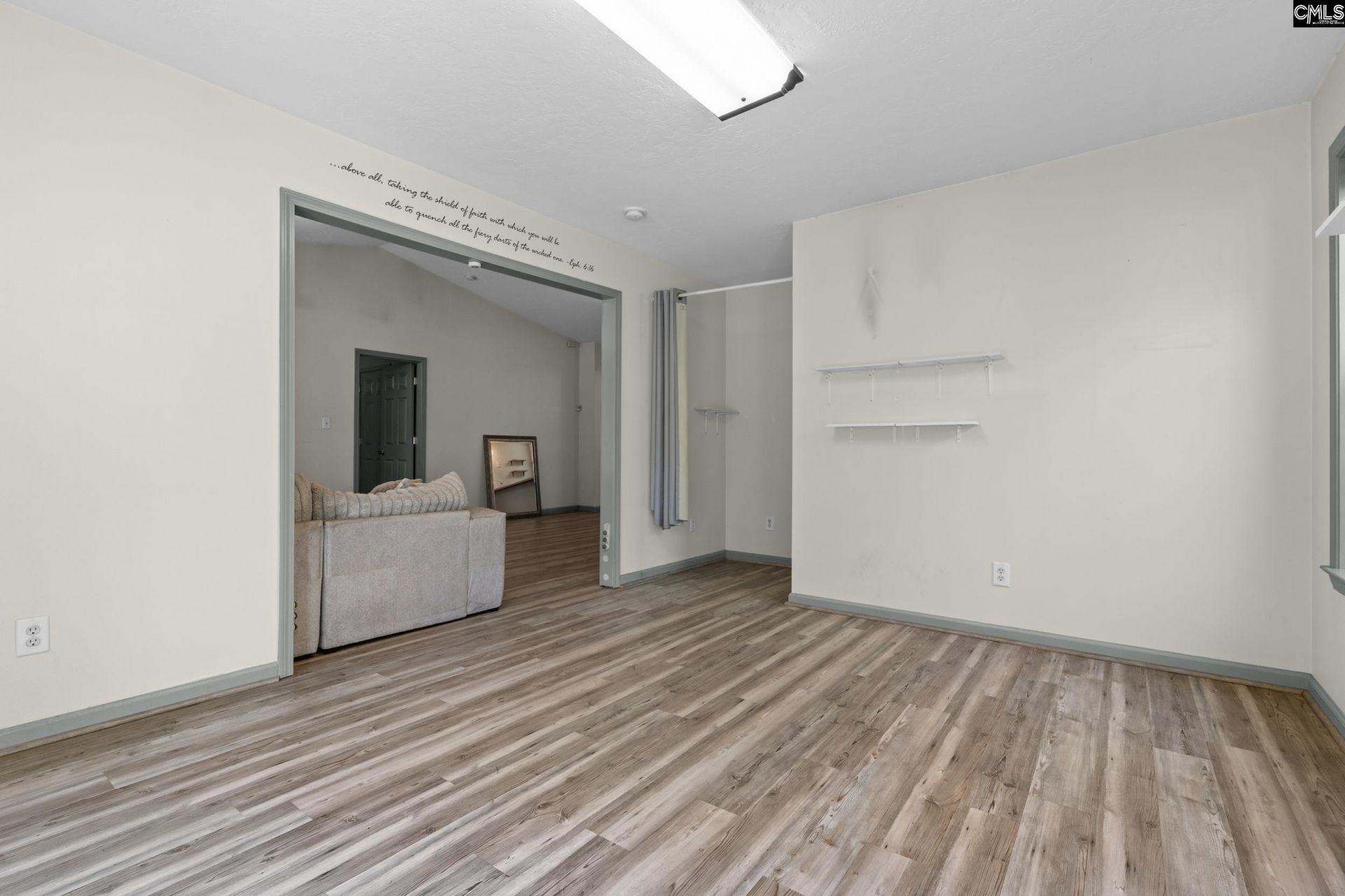 211 Philmont Drive  Photo 14