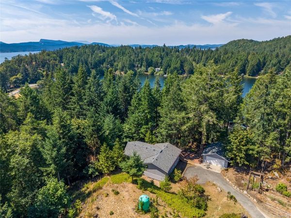 3707 Starboard Cres, Pender Island, BC V0N 2M2