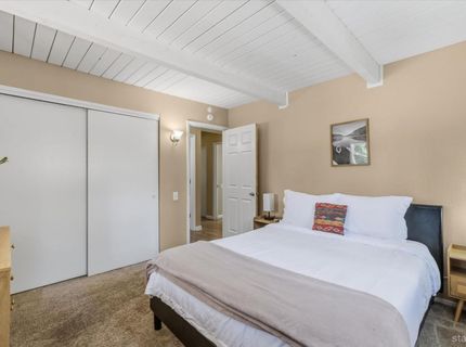 1940 Apache Avenue, South Lake Tahoe, CA 96150 Photo
