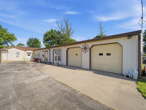 4236 S County Line Rd E Road, Mulberry, IN 46058