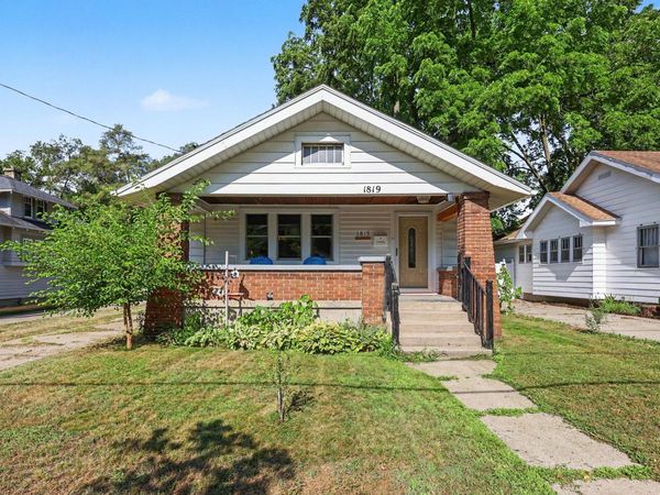 1819 Nelson Avenue SE, Grand Rapids, MI 49507