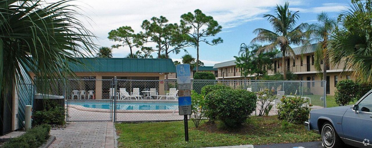 1081 SE Monterey Road, Unit 3-12, Stuart, FL 34994 Photo