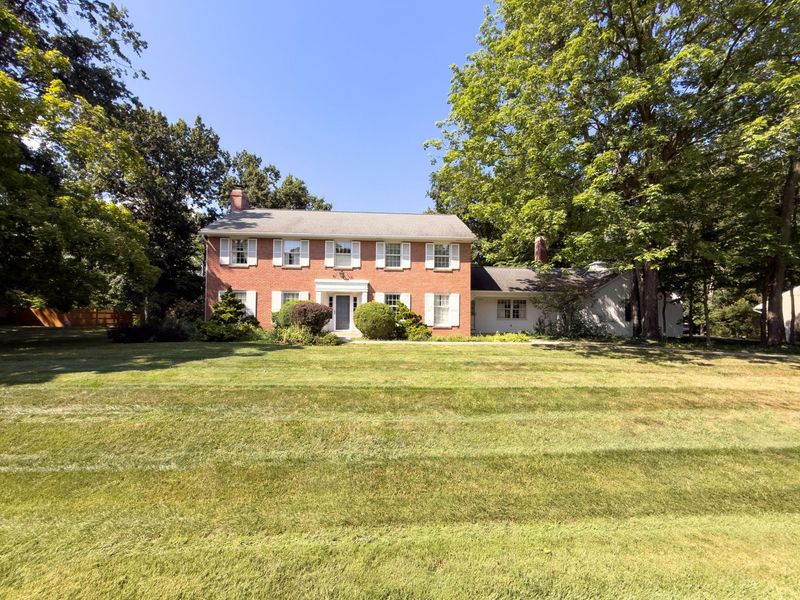 6010 Forestview Drive, Columbus, OH 43213 Photo 2