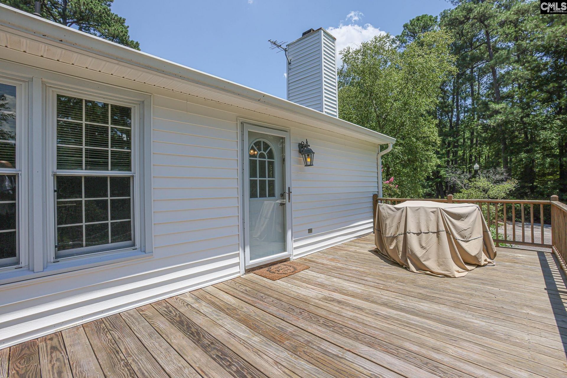 76 N Lake Pointe Drive  Photo 11