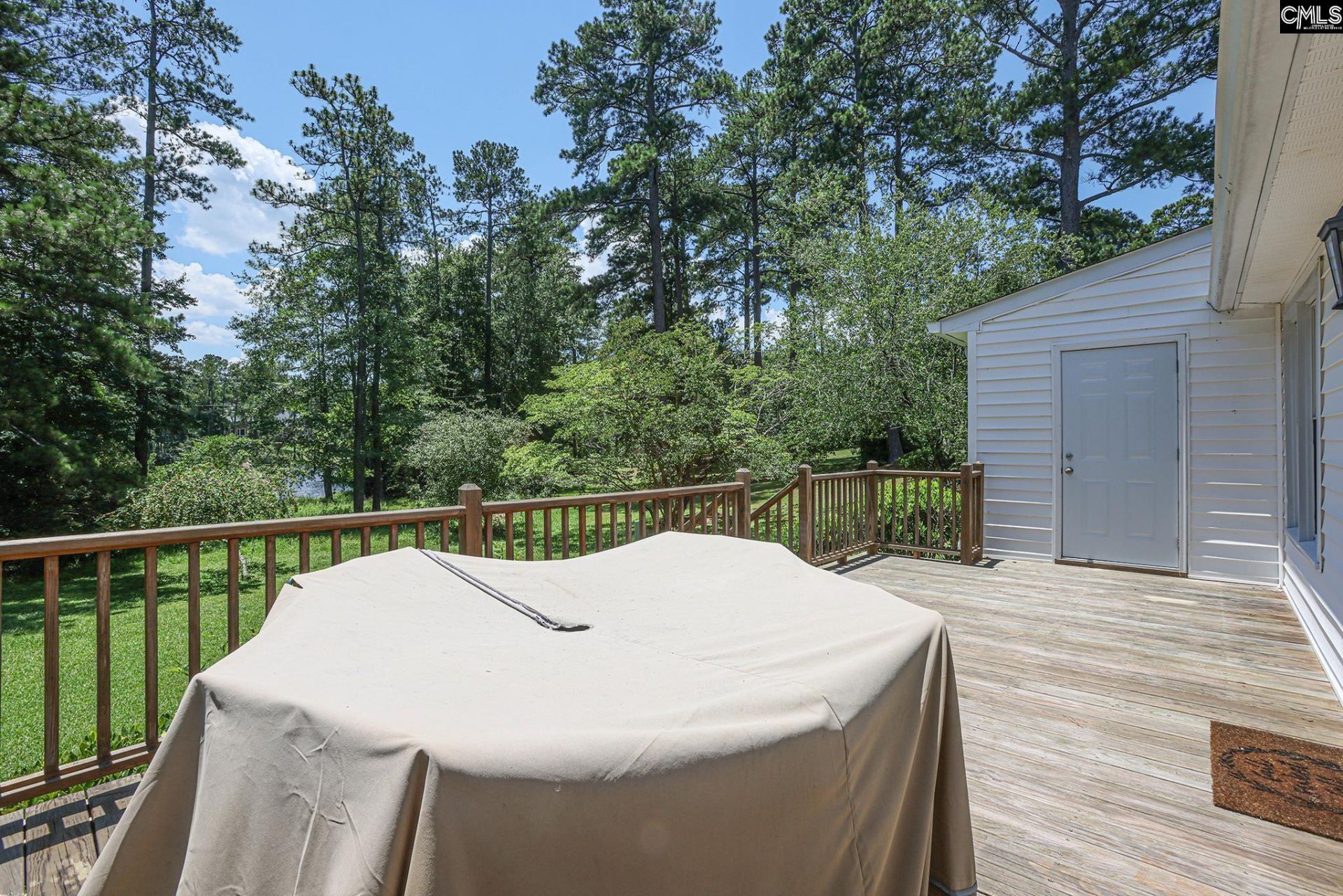 76 N Lake Pointe Drive  Photo 13
