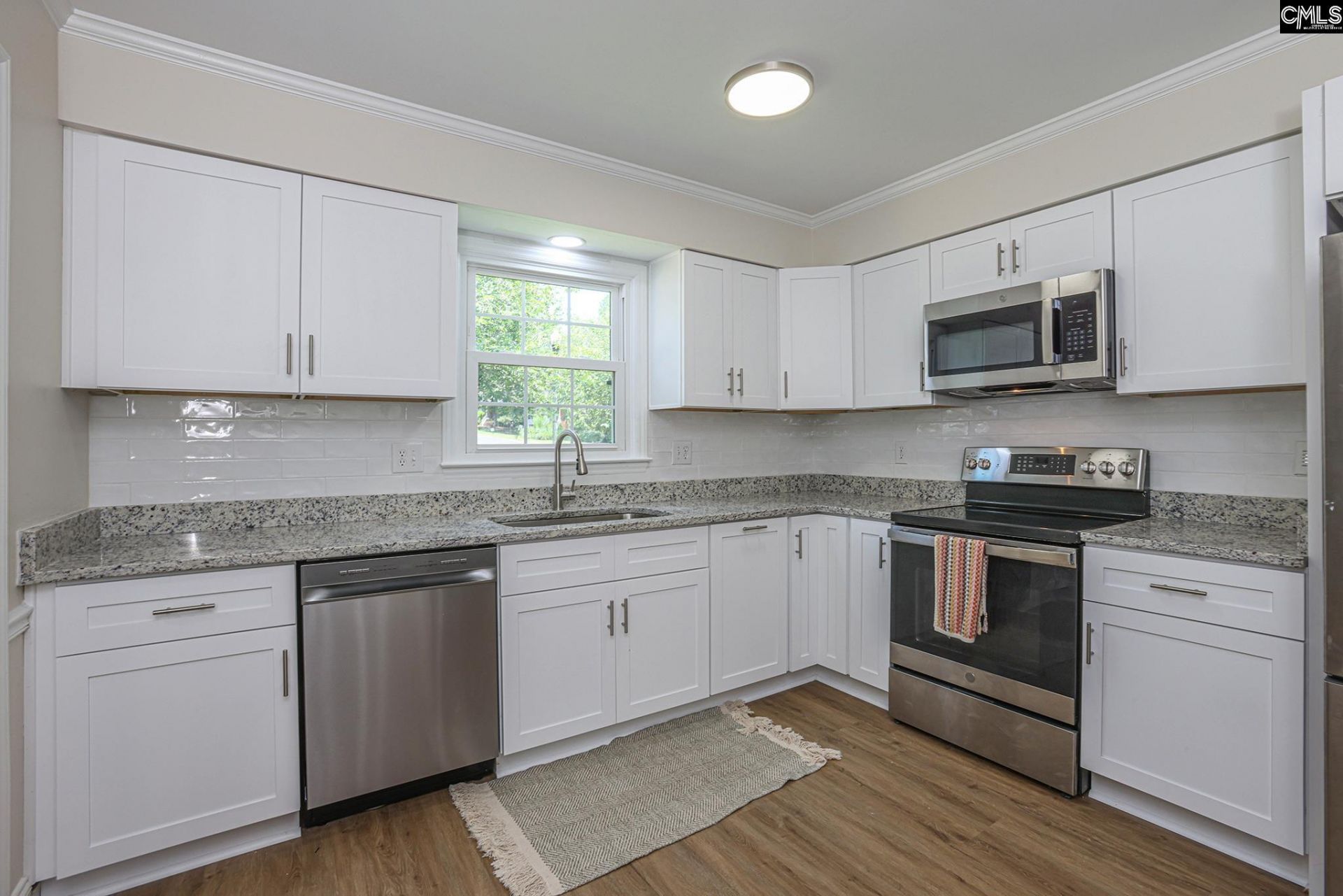 76 N Lake Pointe Drive  Photo 16