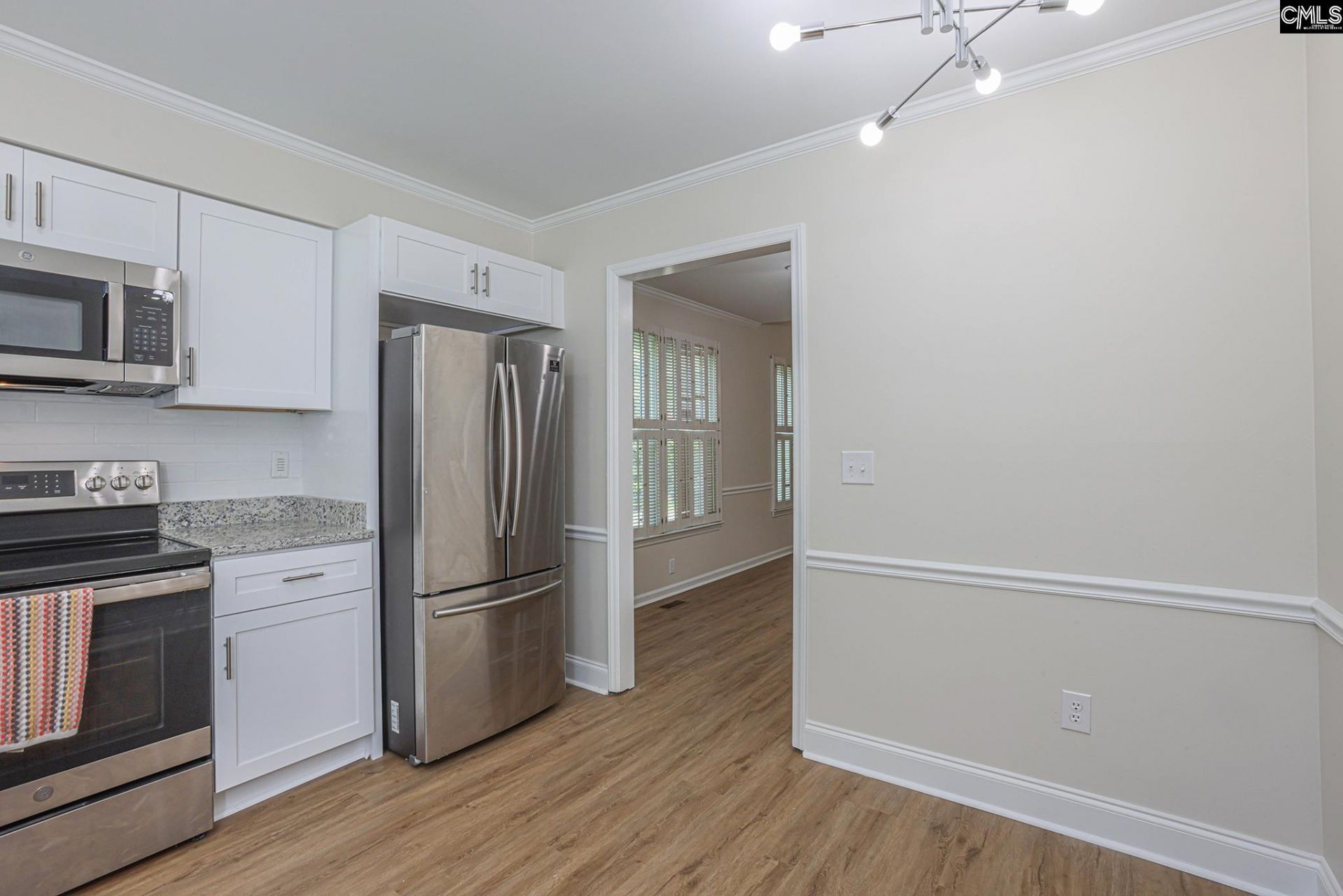 76 N Lake Pointe Drive Photo 17