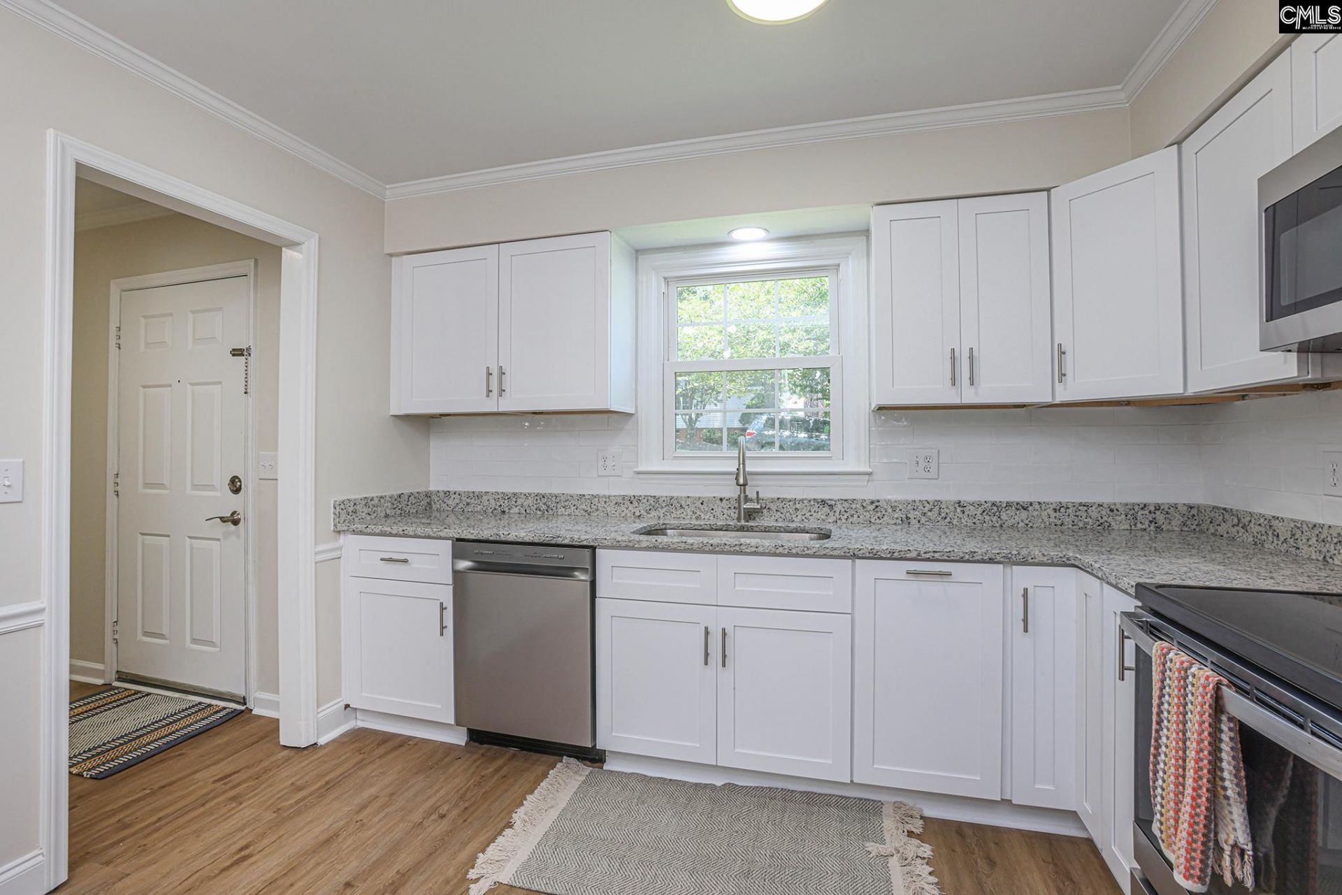 76 N Lake Pointe Drive Photo 19