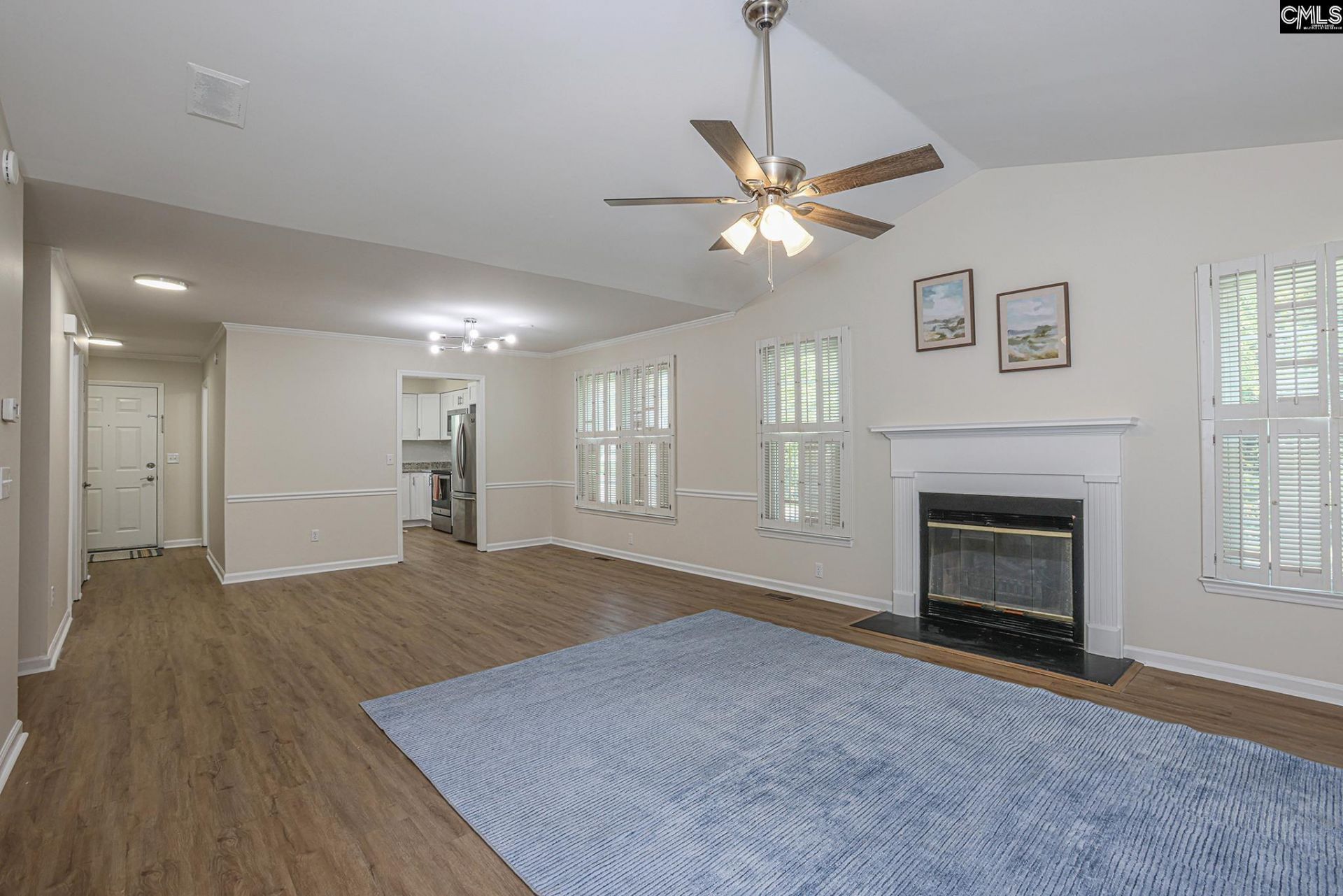 76 N Lake Pointe Drive  Photo 22