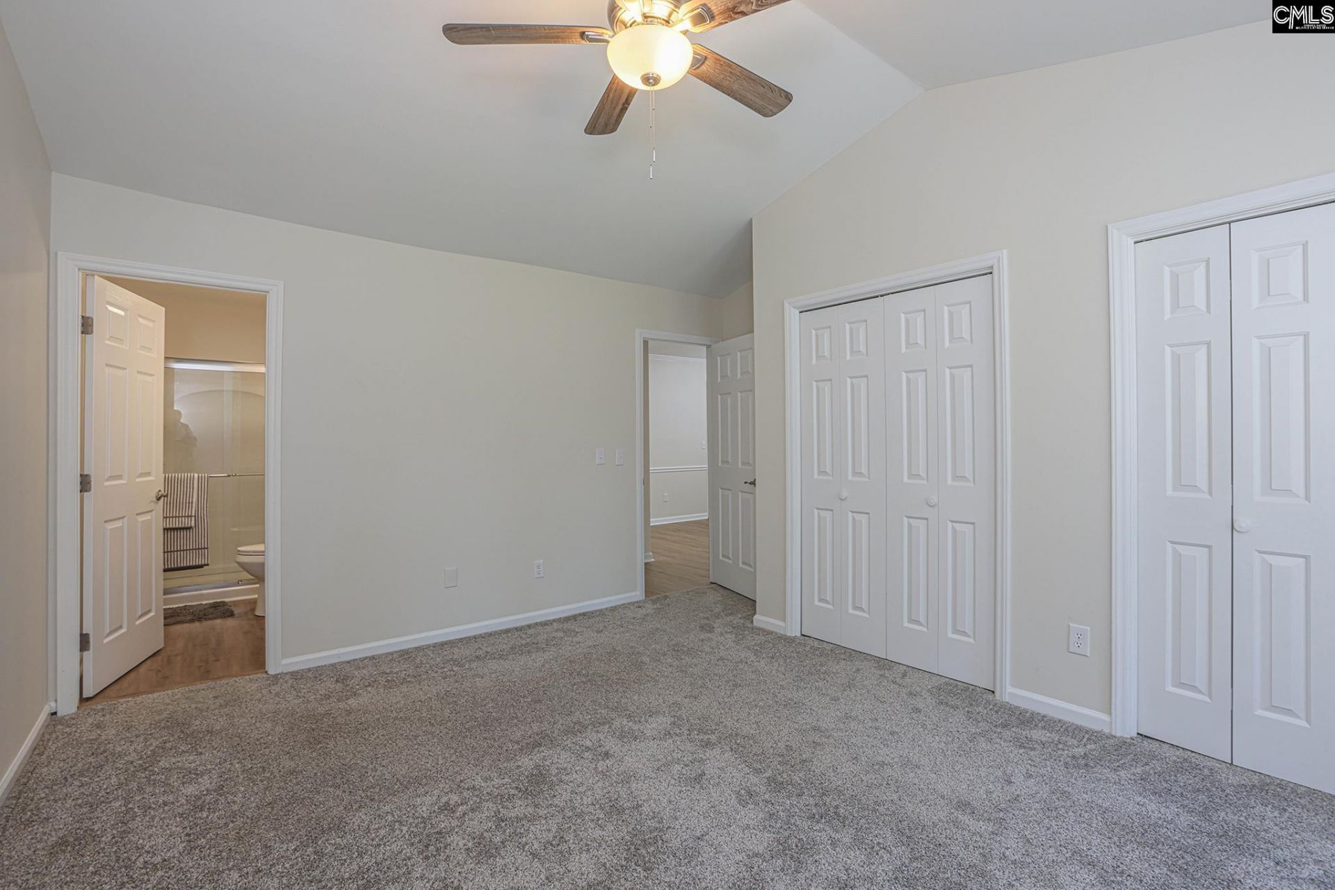 76 N Lake Pointe Drive Photo 26