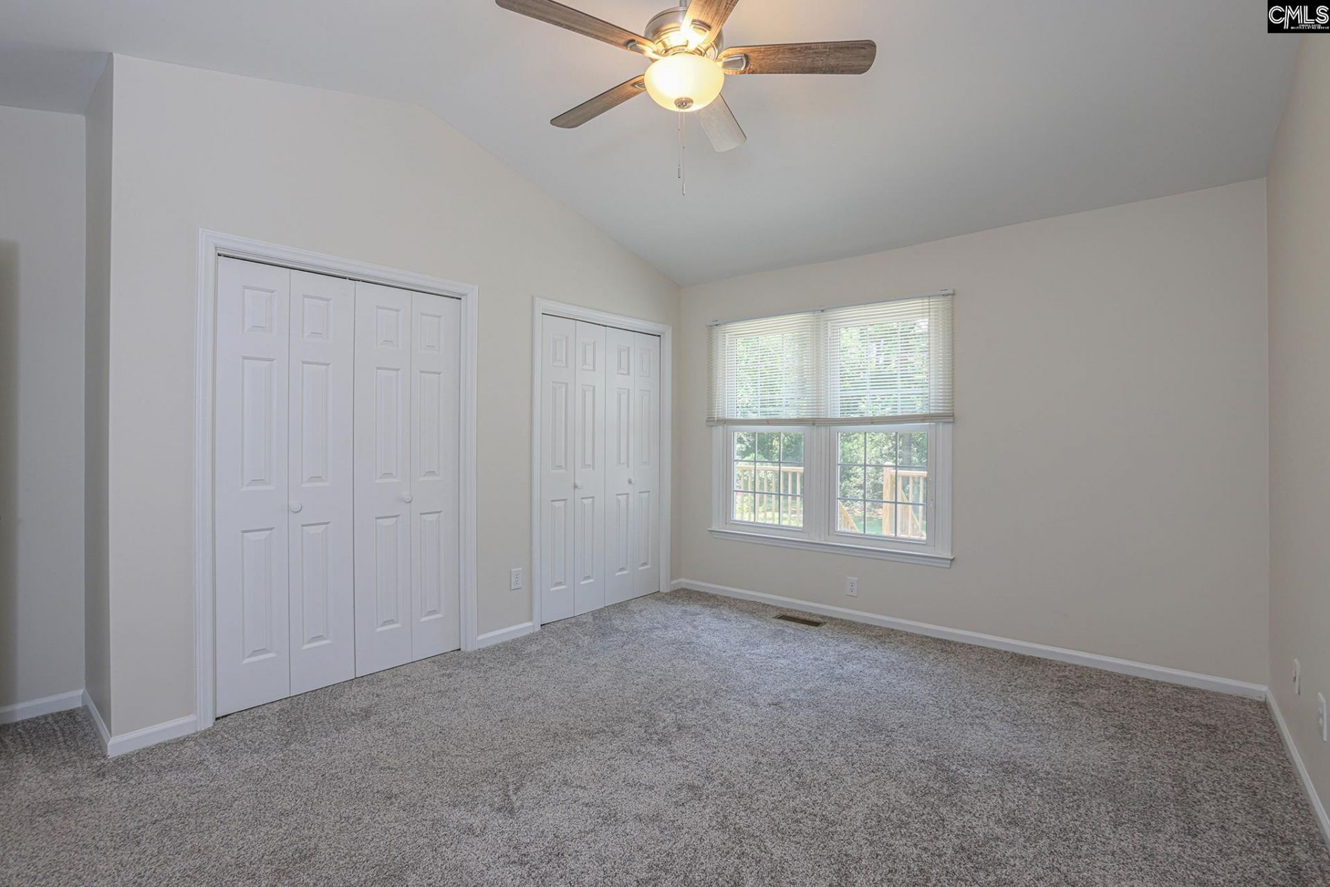 76 N Lake Pointe Drive Photo 27