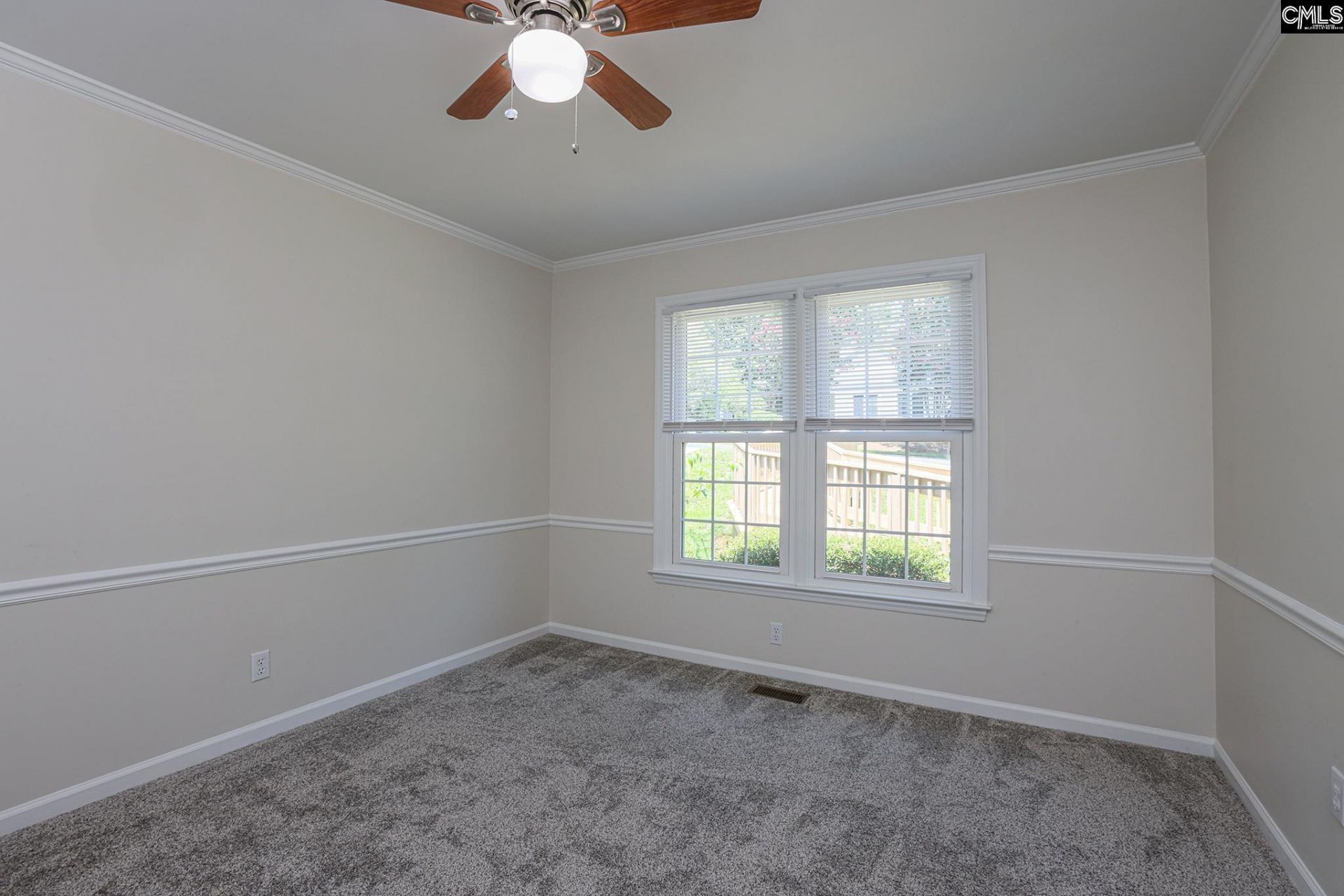 76 N Lake Pointe Drive Photo 32