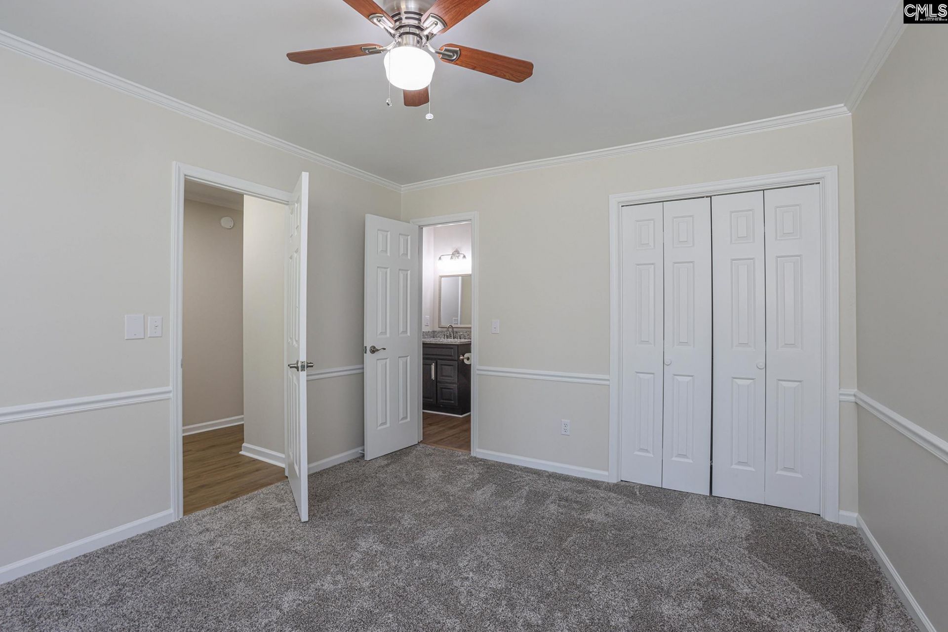 76 N Lake Pointe Drive  Photo 34