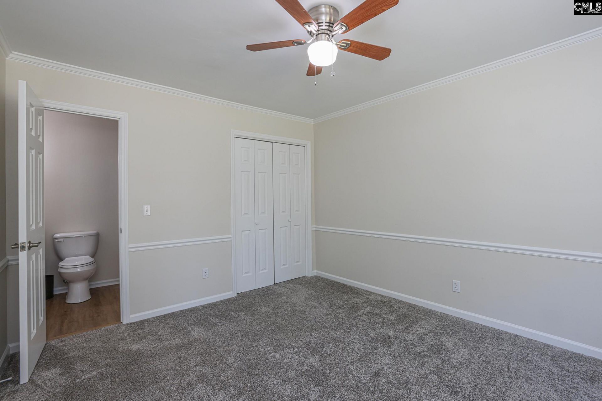 76 N Lake Pointe Drive  Photo 35