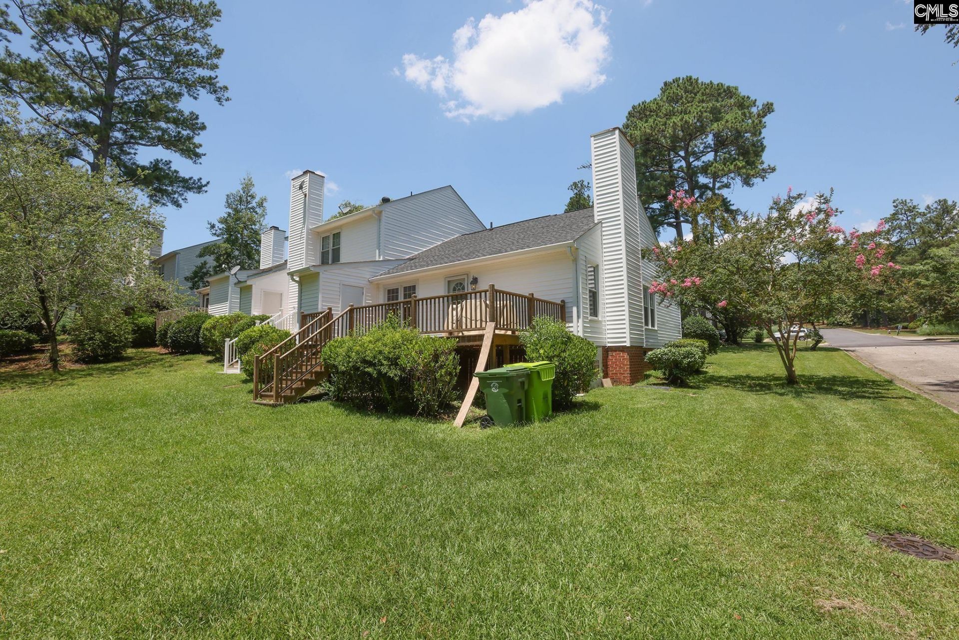 76 N Lake Pointe Drive  Photo 6