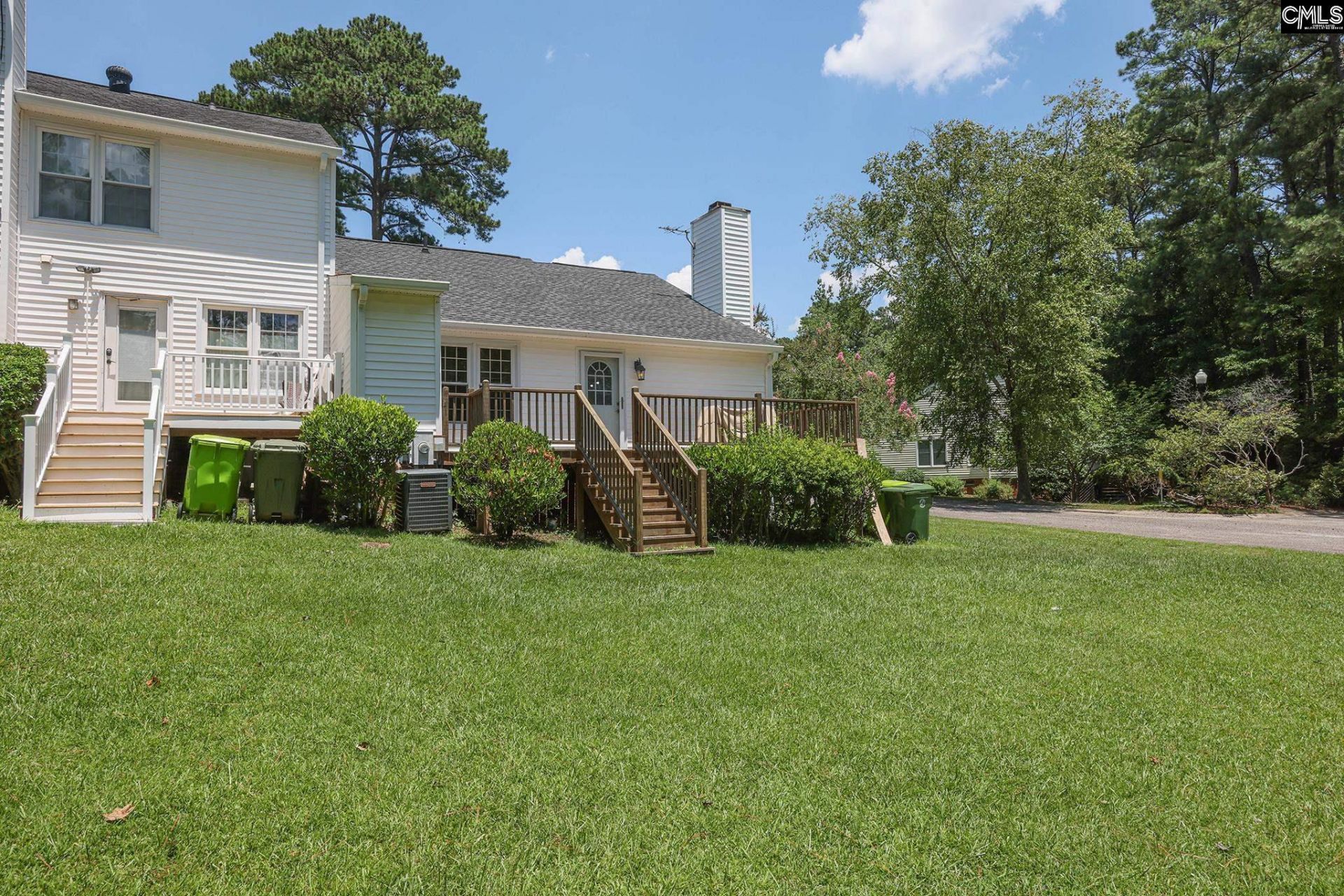 76 N Lake Pointe Drive  Photo 8
