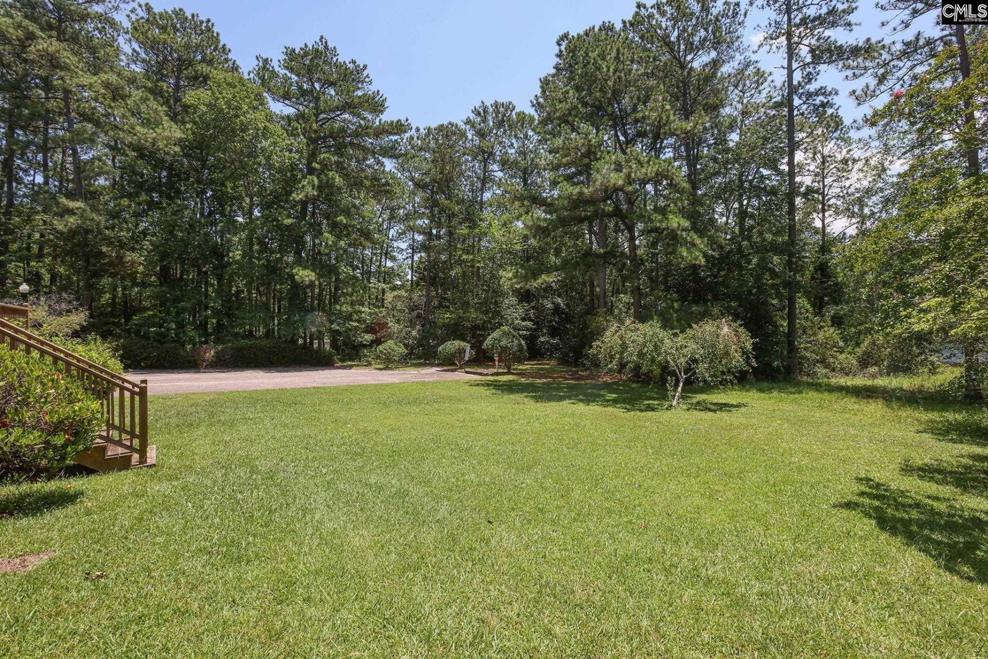 76 N Lake Pointe Drive Photo 9