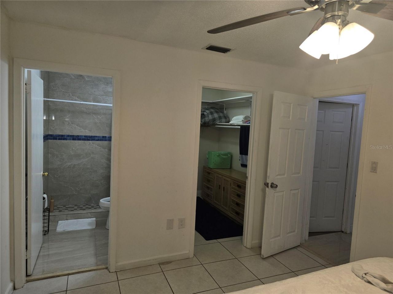 537 Melody Circle, Sarasota, FL 34237 Photo