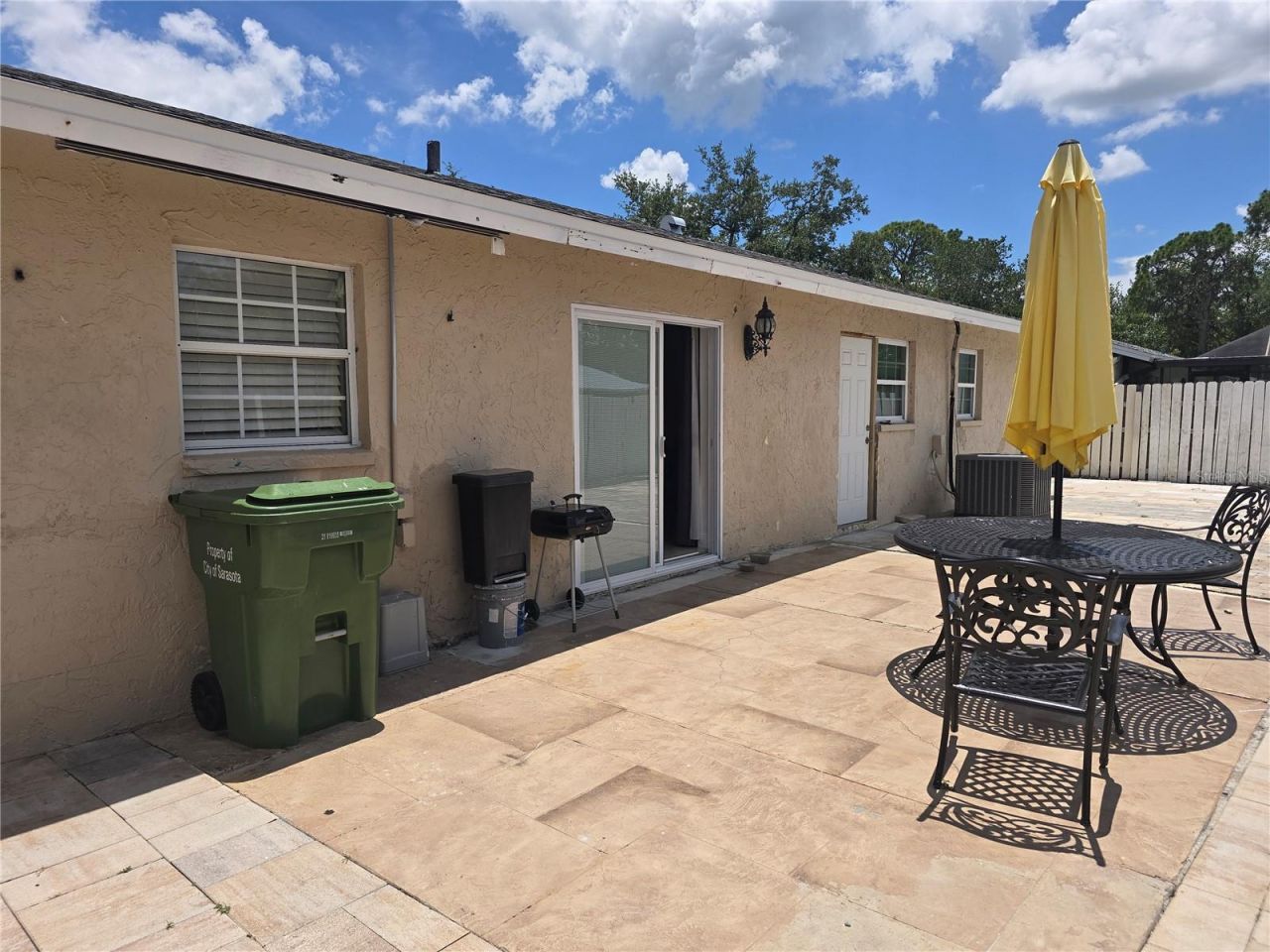 537 Melody Circle, Sarasota, FL 34237 Photo