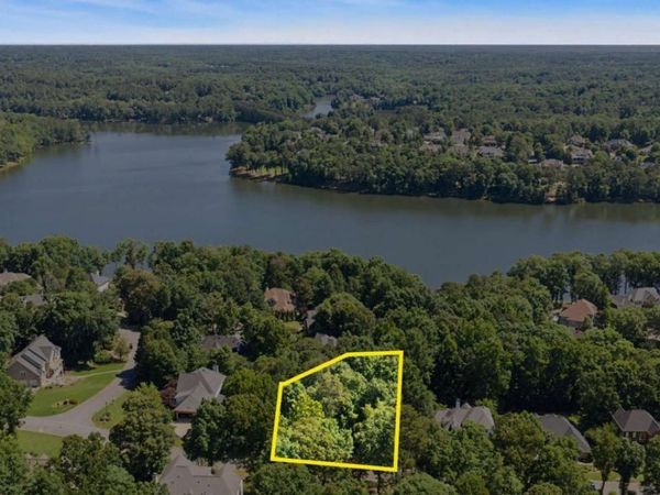 810 Southern Shore Drive, Peachtree City, GA 30269