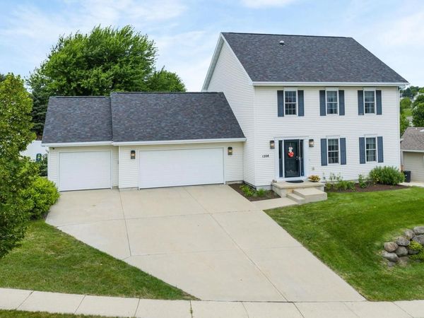 1208 Temple Drive, Mount Horeb, WI 53572