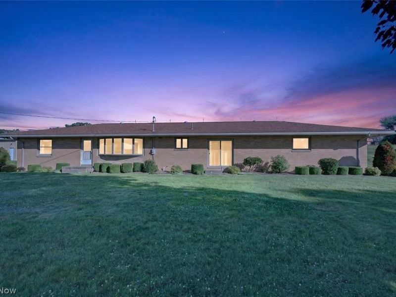 9015 Mapleton Street SE, East Canton, OH 44730 Photo 11