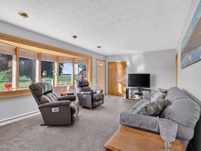 9015 Mapleton Street SE, East Canton, OH 44730 Photo 16