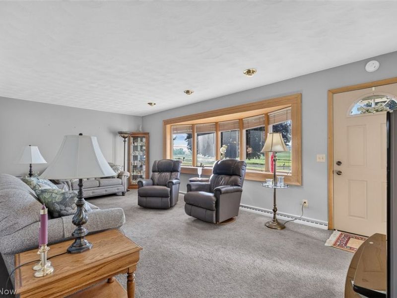 9015 Mapleton Street SE, East Canton, OH 44730 Photo 17