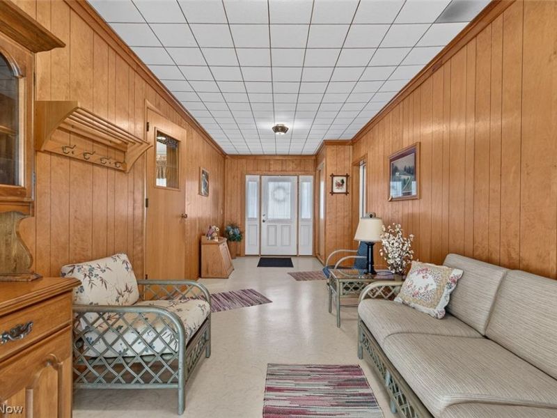 9015 Mapleton Street SE, East Canton, OH 44730 Photo 18