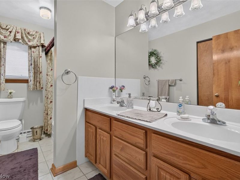 9015 Mapleton Street SE, East Canton, OH 44730 Photo 22