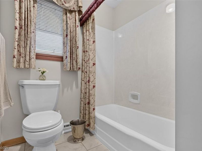 9015 Mapleton Street SE, East Canton, OH 44730 Photo 23