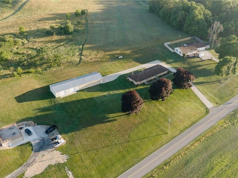 9015 Mapleton Street SE, East Canton, OH 44730 Photo 8