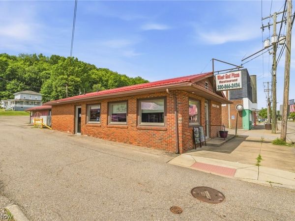 130 W Lisbon Street , Waynesburg, OH 44688