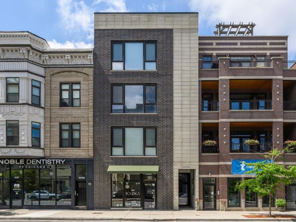 3056 N Lincoln Avenue, Unit 3, Chicago, IL 60657