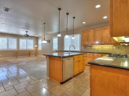 565 Bodeson Ct, Ripon, CA 95366 Photo