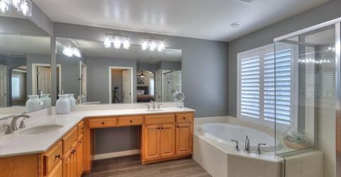 565 Bodeson Ct, Ripon, CA 95366 Photo