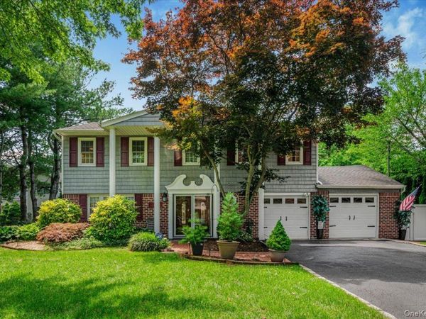 98 Florida Avenue , Commack, NY 11725